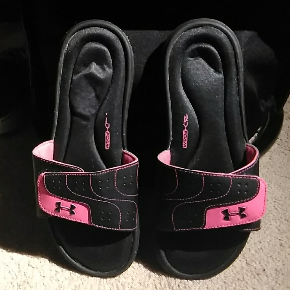 Women's Under Armour Velcro Sandles 4D Foam Sz 10